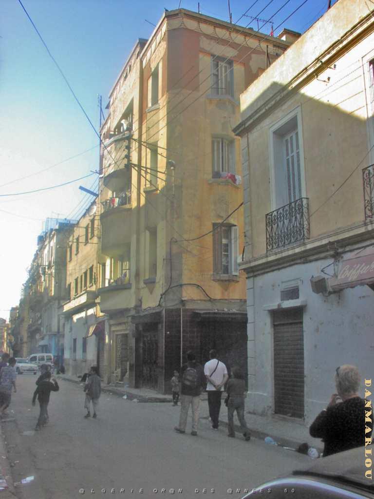 ORAN rue parmentier a droite rue gradwolh puis rue dutertre.JPG